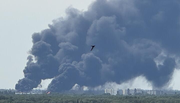 Такого ще не було! Дрони СБУ знищили російський порт: газовий термінал згорів дотла