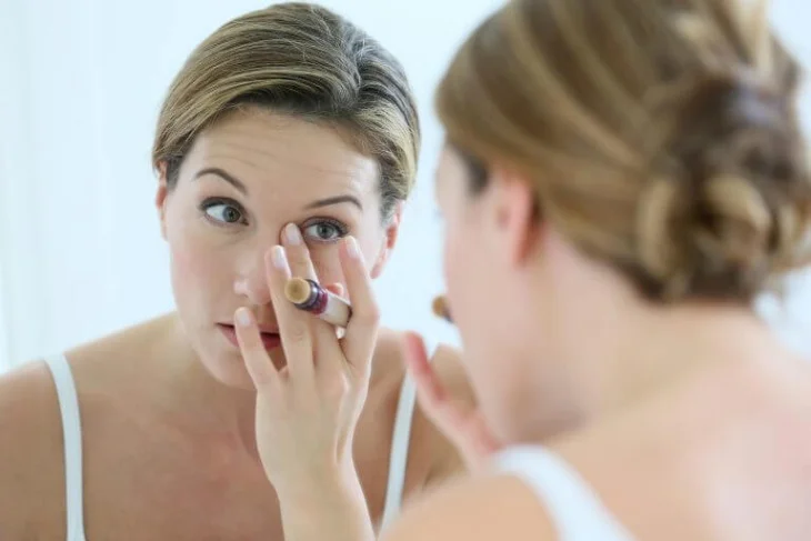 Медики розповіли про щоденні звички, які непомітно шкодять жіночій привабливості