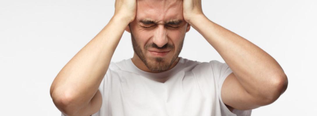 Головний біль: як харчування може провокувати напади і що варто змінити у раціоні