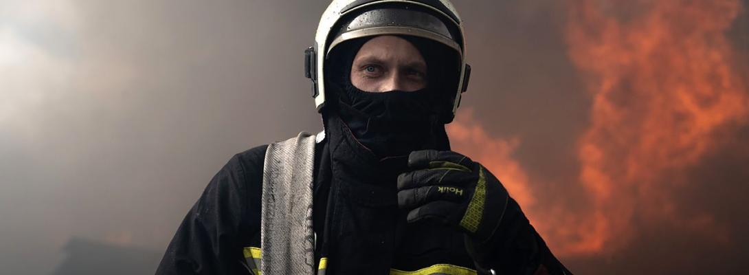 Є прямі влучання, спалахнули пожежі: ворог атакував об’єкти енергетики у Кременчуці