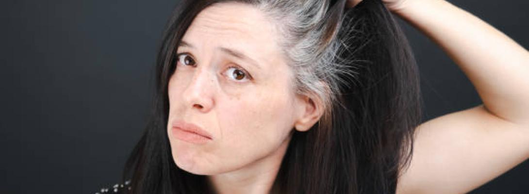 Чому стрес може стати причиною випадіння волосся і що робити для профілактики