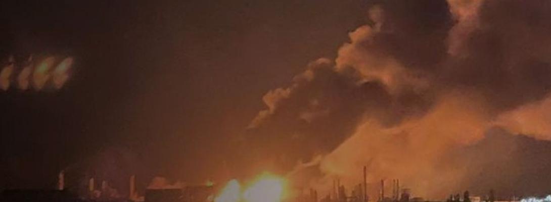 Пекло для окупантів! Дрони вщент рознесли один із найбільших російських НПЗ