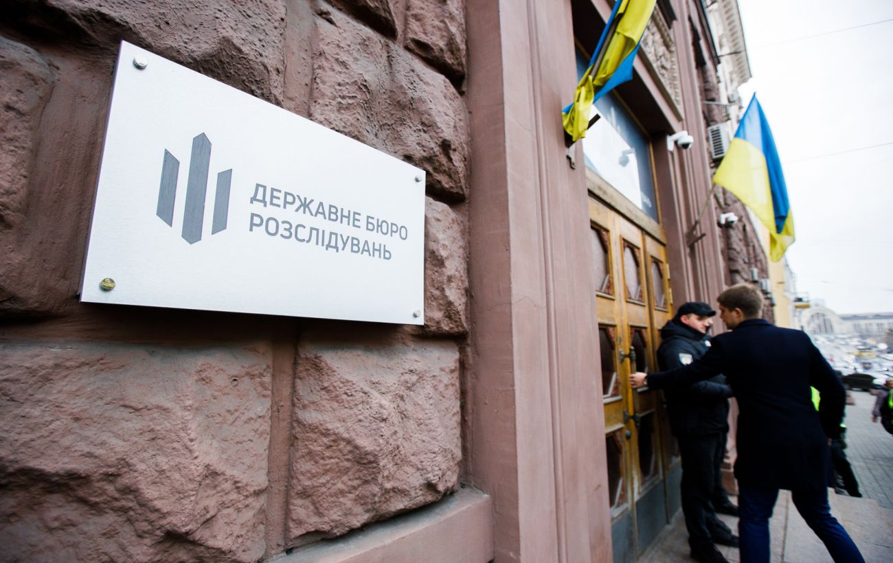 Змушували працювати на СТО: ДБР викрило офіцерів, які заробляли гроші на військових