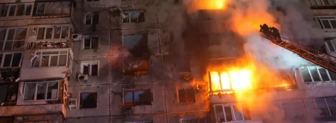 Кривава ніч у Запоріжжі! Російські окупанти вдарили дронами по багатоповерхівці