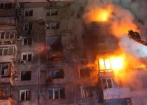 Кровавая ночь в Запорожье! Российские оккупанты ударили дронами по многоэтажке