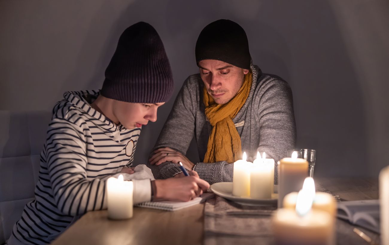 Вся Донеччина - без світла, у Харкові - аварійні відключення: наслідки ударів