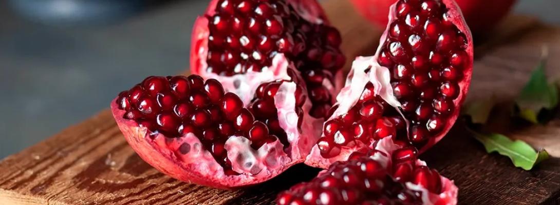 Відкриття вчених: фрукт, який активує молекулу молодості та уповільнює старіння