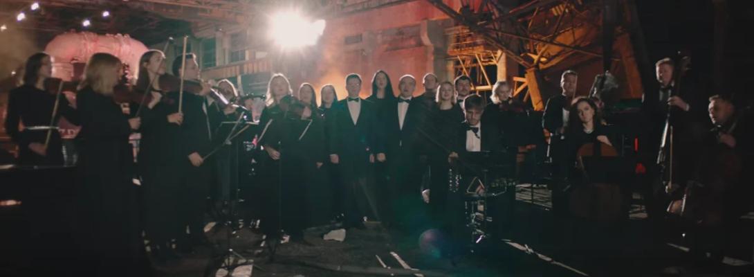 Музика крізь попіл і руїни! "Щедрик", який заспівали на зруйнованій ТЕС зворушує до сліз