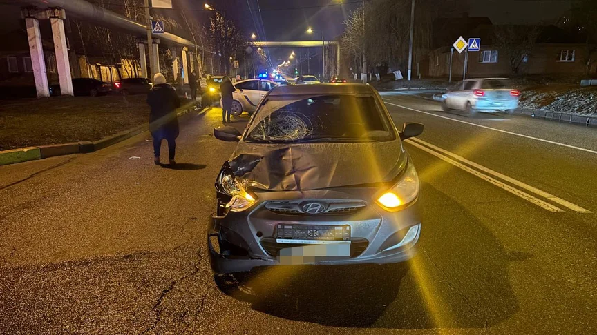 Криваве ДТП! Суддя за кермом збила дітей на переході, лікарі борються за їхні життя