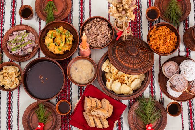 Різдвяні свята під час війни: як українцям зберегти традиції та уникнути переїдання