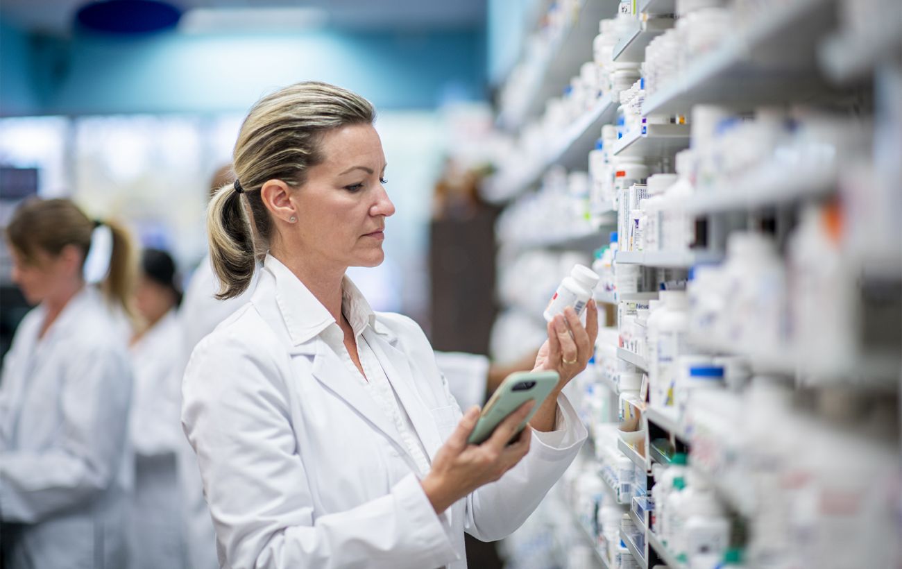 Без обговорень та належних процедур: ризики ініціативи з продажу ліків на АЗС